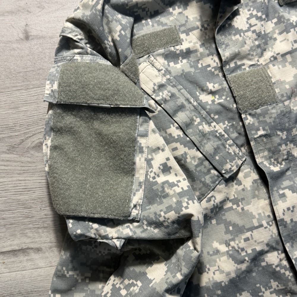 US Army Combat Uniform (ACU) Shirt Jacket Digital Camo UCP, XS, X-Small - Picture 3 of 7